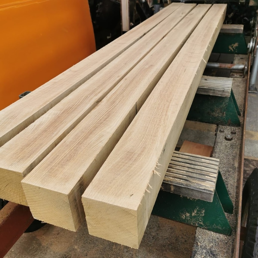 Green Oak Posts and Beams